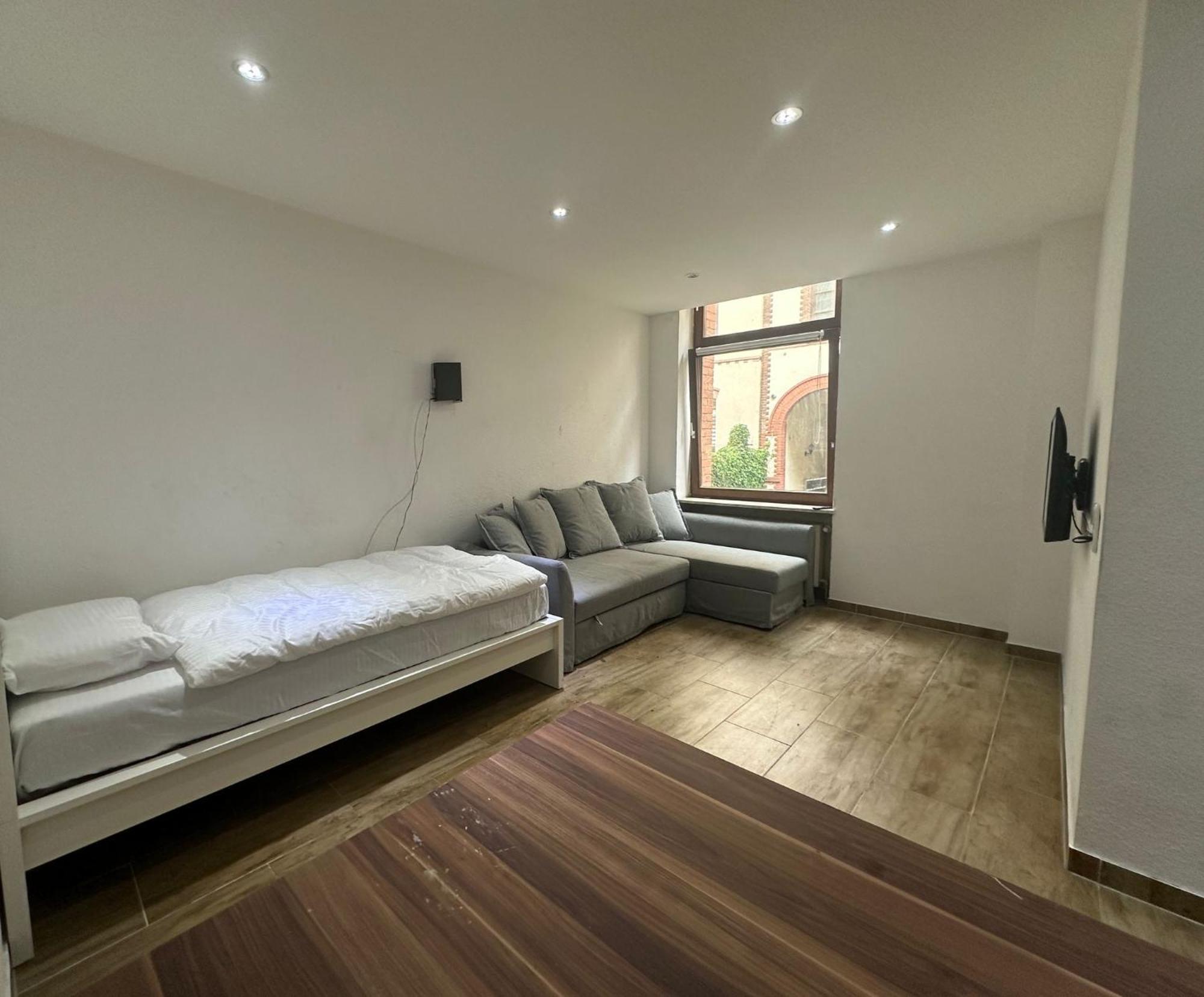 Erdgeschoss Wohnung Wiesbaden Stadtmitte 2 Zimmer Kueche Bad Exterior foto
